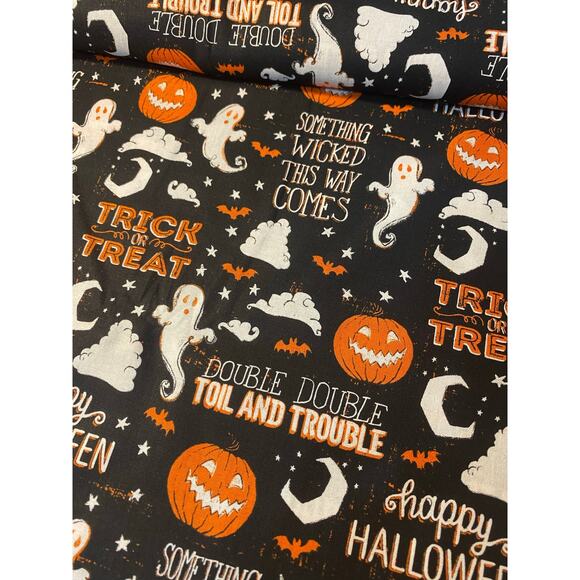 HALLOWEEN Black Orange Wicked Fabric BTHY Cotton Spooky Ghosts Trick or Treat - Picture 1 of 2